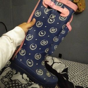 Pink rainboots